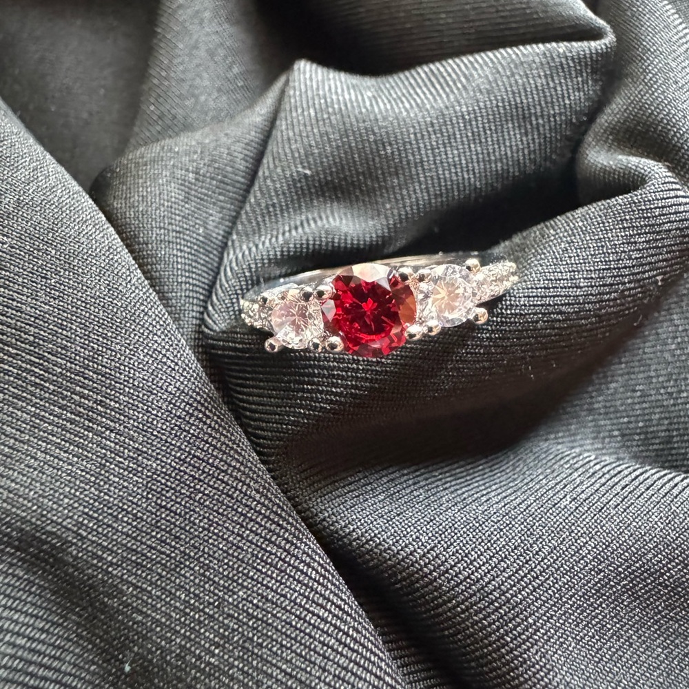 Elegant white and Red Gemstone Ring
